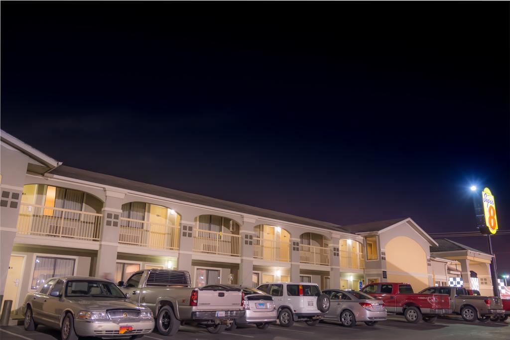 Super 8 By Wyndham Oklahoma Airport Fairgrounds West Motel Exterior foto
